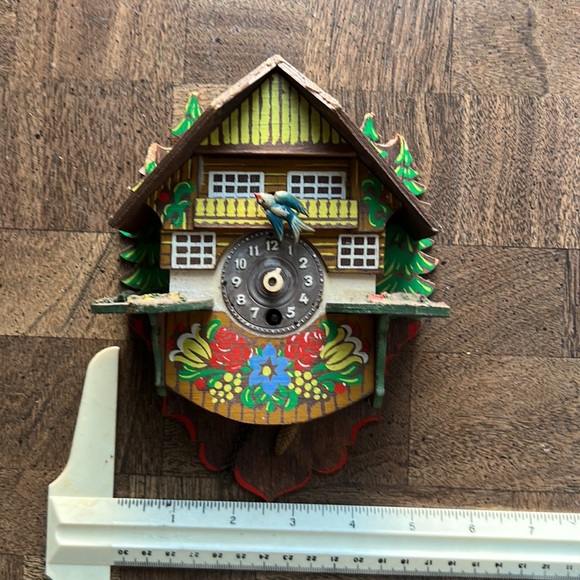 Vintage Small Cuckoo Clock from Germany Wood Clock Hand Painted - Needs Repair - Picture 4 of 16